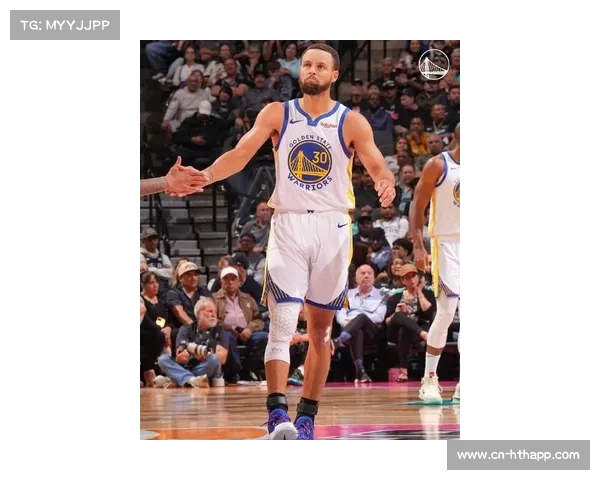 库里训练师透露其三分特训细节,赛季中期调整投篮动作 库里训练师透露其三分特训细节,赛季中期调整投篮动作